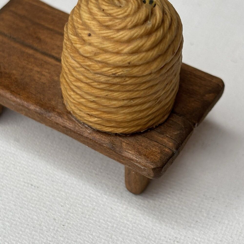Vintage Dollhouse Miniature Bee Hive Bench by Sir Thomas Thumb Wood - Picture 15 of 16